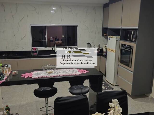 #38 - Sobrado para Venda em Cosmópolis - SP